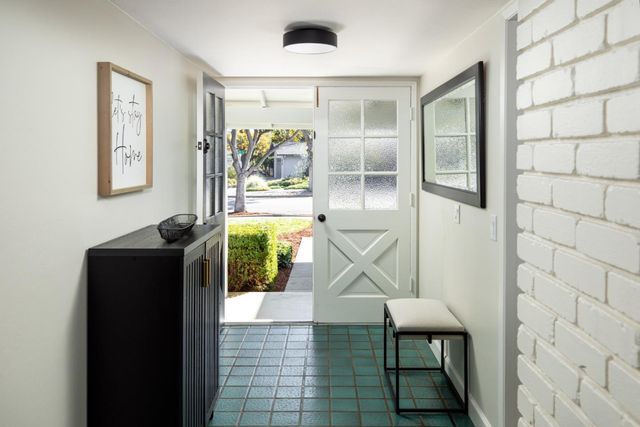 1423 Kyle Court, Sunnyvale, CA 94087