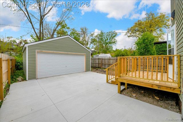 16515 Ohio Street, Detroit, MI 48221
