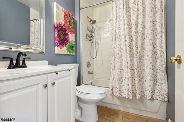 3 Letts Ct, Sayreville Boro, NJ 08872