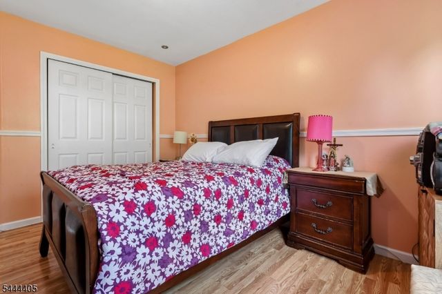 3 Letts Ct, Sayreville Boro, NJ 08872