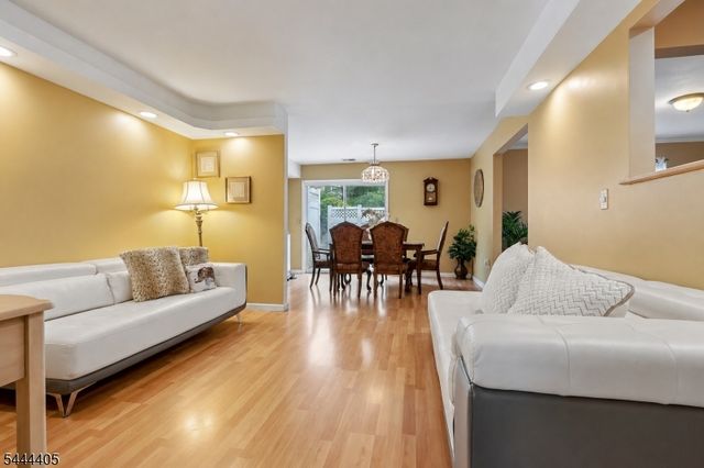 3 Letts Ct, Sayreville Boro, NJ 08872