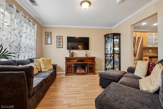 3 Letts Ct, Sayreville Boro, NJ 08872