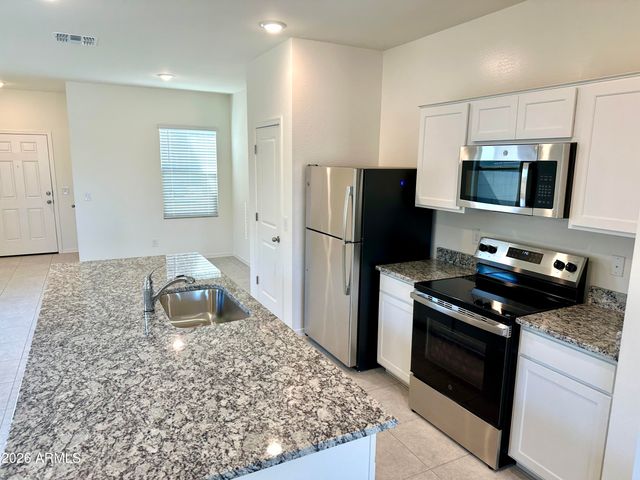 4024 E Haley Drive, San Tan Valley, AZ 85143