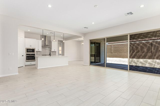 20262 W HOLLYHOCK Street, Buckeye, AZ 85396