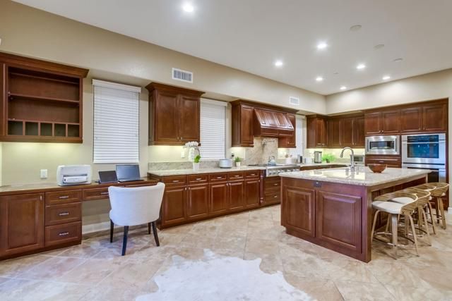 545 Quail Pointe Ln, Encinitas, CA 92024