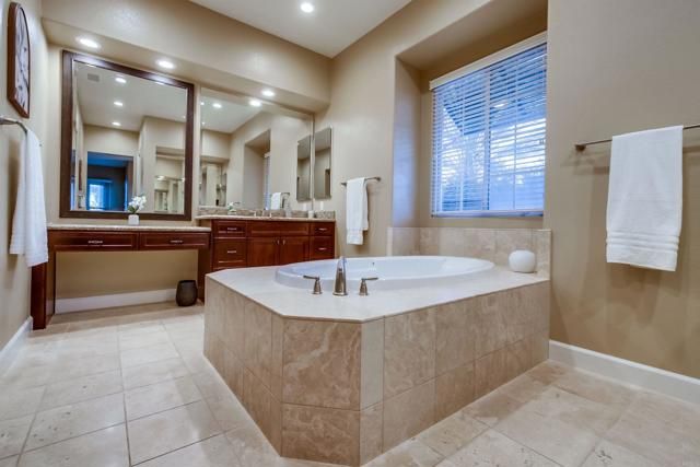 545 Quail Pointe Ln, Encinitas, CA 92024