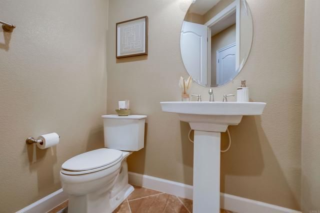 545 Quail Pointe Ln, Encinitas, CA 92024