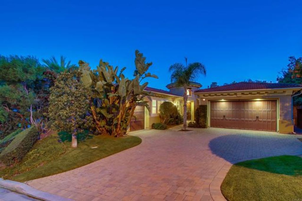 545 Quail Pointe Ln, Encinitas, CA 92024