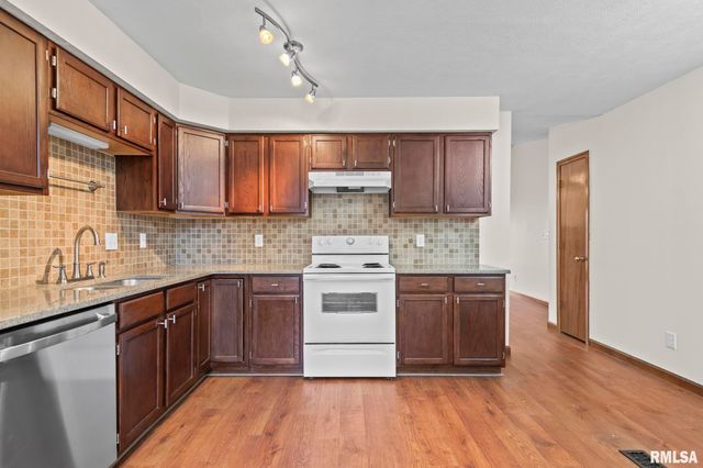 1621 Briarcreek Lane, Springfield, IL 62711