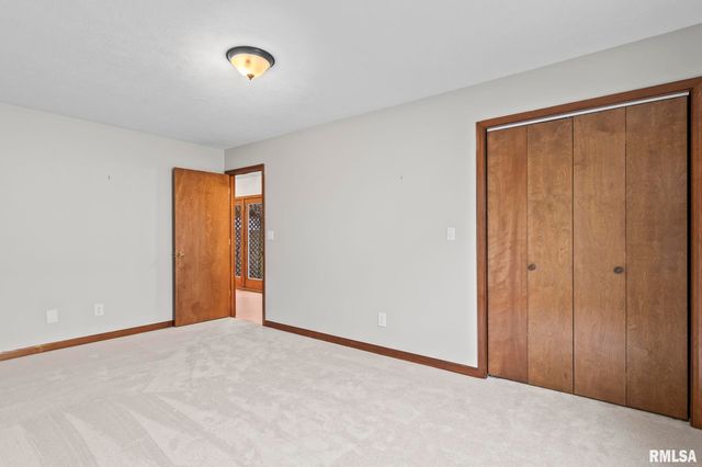 1621 Briarcreek Lane, Springfield, IL 62711