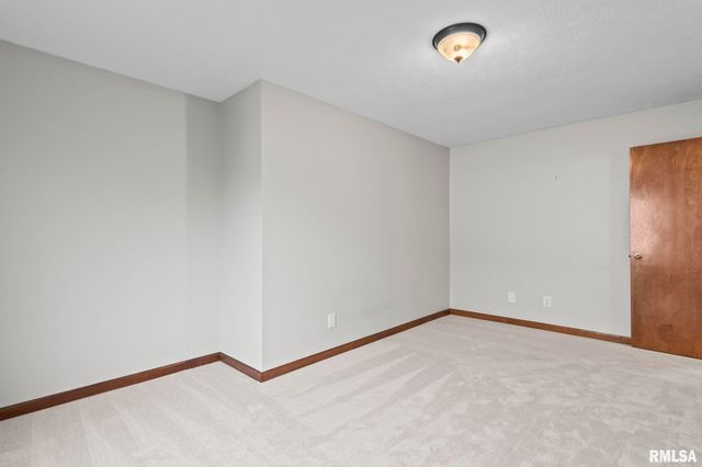 1621 Briarcreek Lane, Springfield, IL 62711