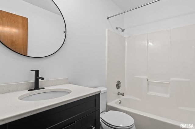 1621 Briarcreek Lane, Springfield, IL 62711