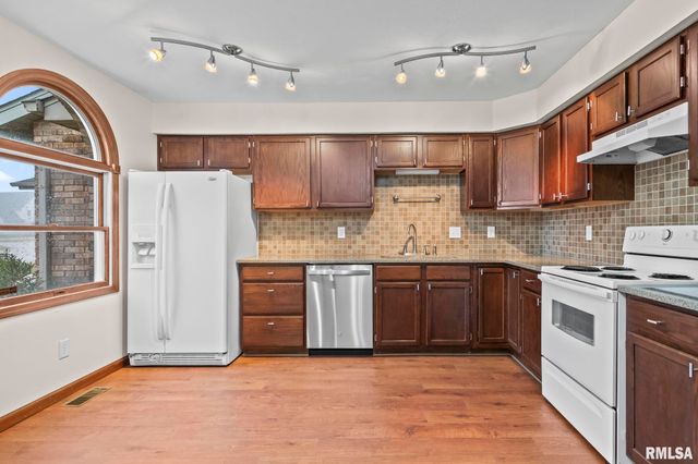 1621 Briarcreek Lane, Springfield, IL 62711