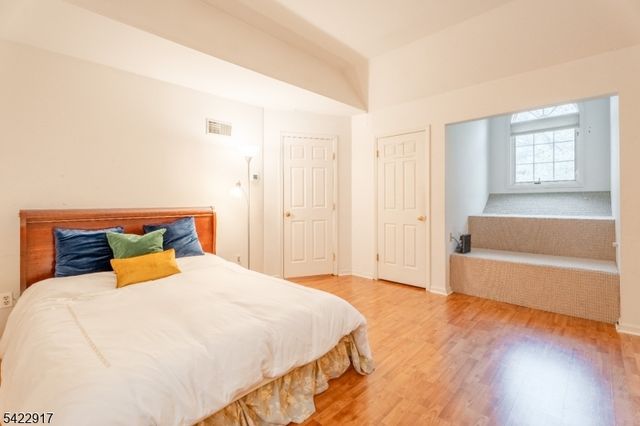 16 Cable Ct, Montville Twp., NJ 07045