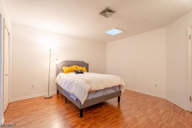 16 Cable Ct, Montville Twp., NJ 07045