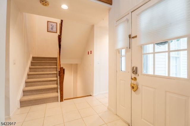 16 Cable Ct, Montville Twp., NJ 07045