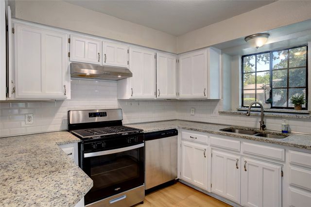 4404 Rain Forest Drive, Arlington, TX 76017