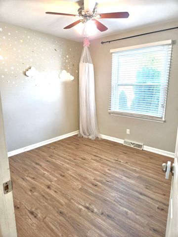 3203 Parker Drive, Valparaiso, IN 46383