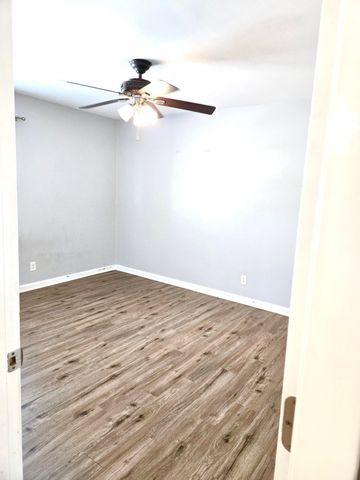 3203 Parker Drive, Valparaiso, IN 46383