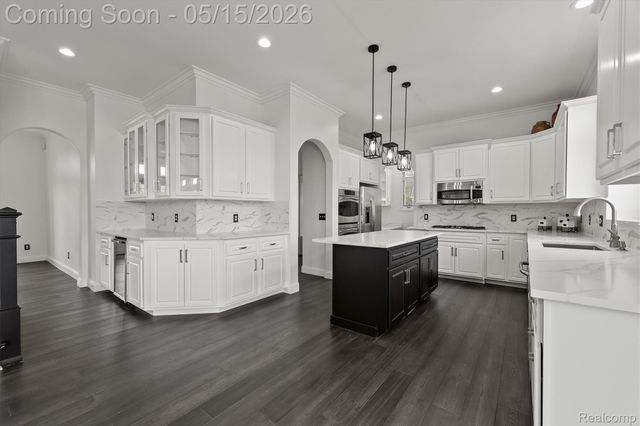 54381 Pelican Lane, Shelby Charter Township, MI 48315