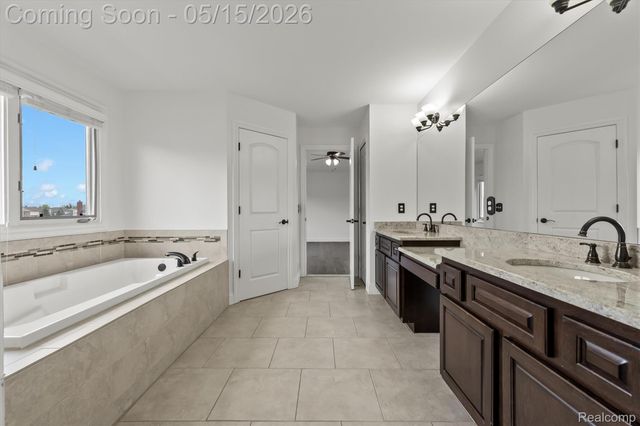 54381 Pelican Lane, Shelby Charter Township, MI 48315