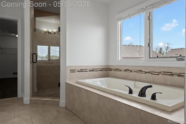 54381 Pelican Lane, Shelby Charter Township, MI 48315