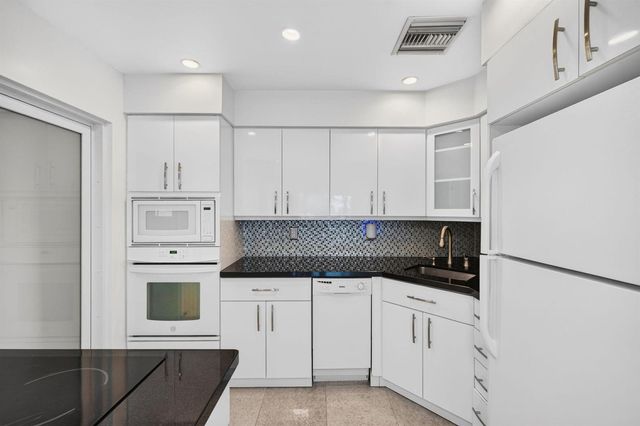 4836 NE 23RD Avenue 31, Fort Lauderdale, FL 33308