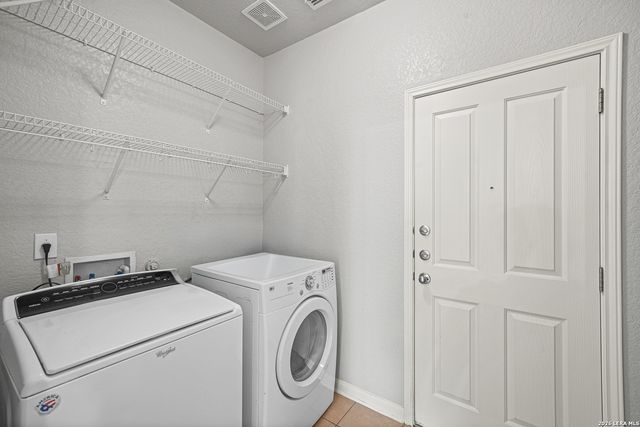 1803 Viljandi Moon, San Antonio, TX 78251
