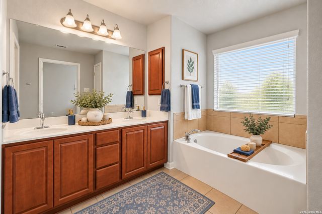 1803 Viljandi Moon, San Antonio, TX 78251