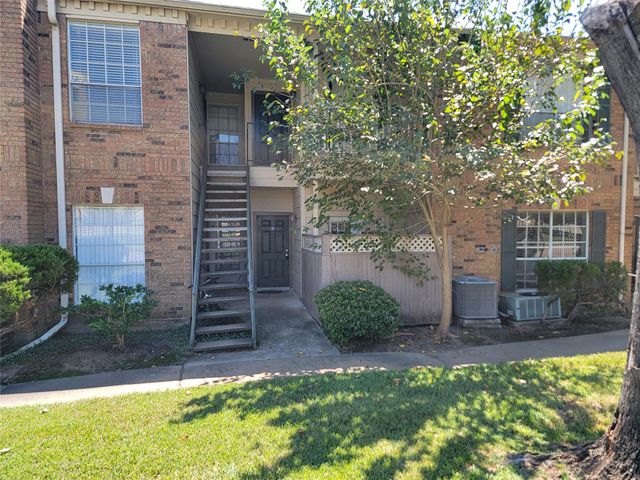 2626 Holly Hall Street 403, Houston, TX 77054