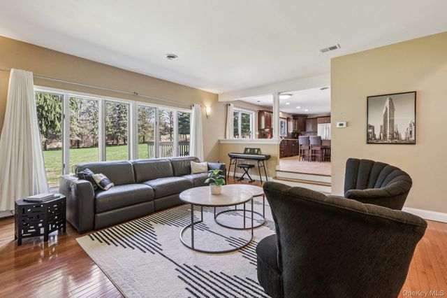 76 Waterbury Road, Warwick, NY 10990