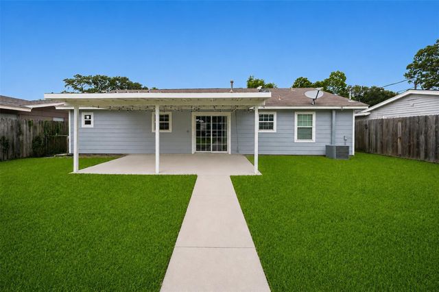 1306 Camden Road Street, Pasadena, TX 77502