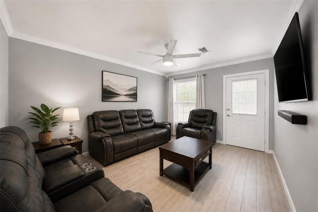 1306 Camden Road Street, Pasadena, TX 77502