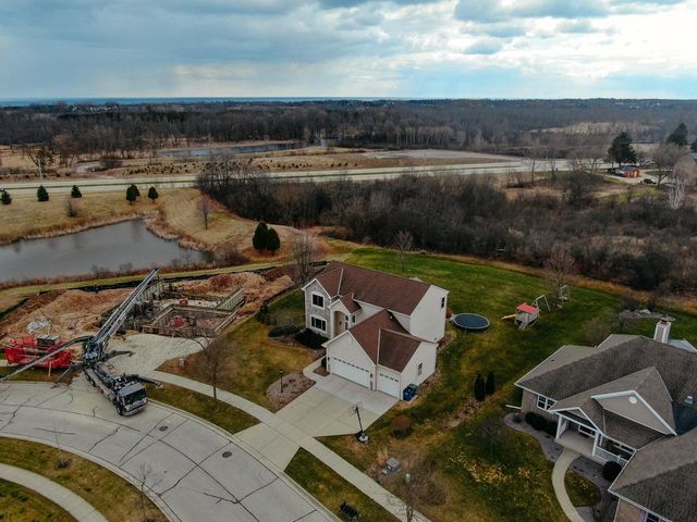 2107 Willow Pond WAY, Grafton, WI 53024