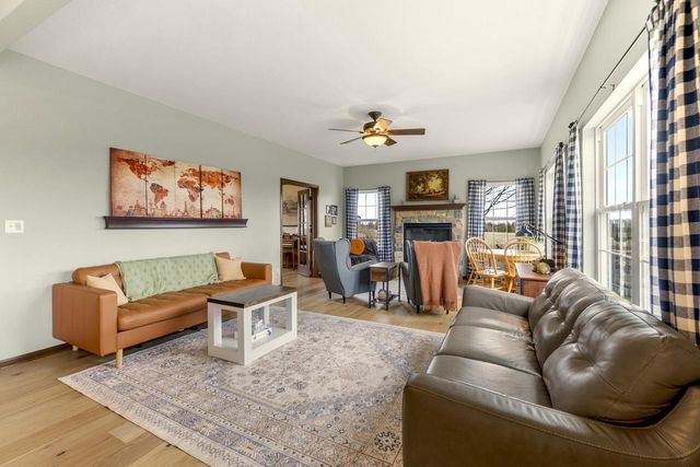 2107 Willow Pond WAY, Grafton, WI 53024