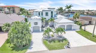 1918 SE 40th ST, Cape Coral, FL 33904