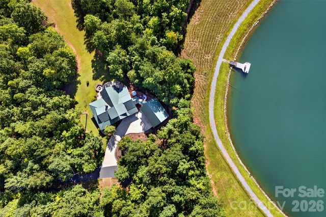 61 Majestic Path, Nebo, NC 28761