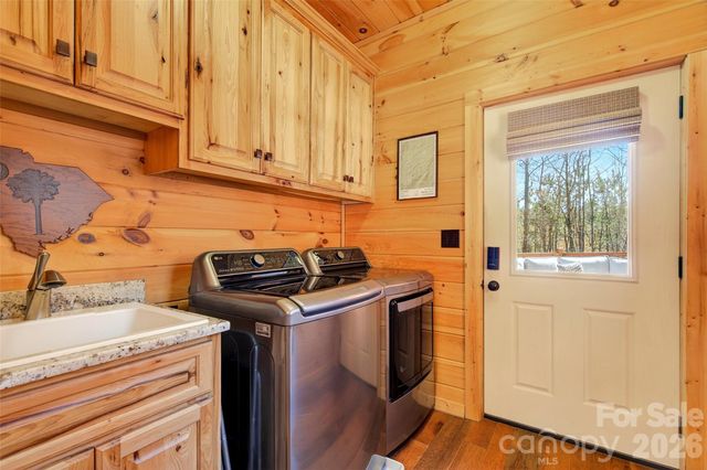 61 Majestic Path, Nebo, NC 28761