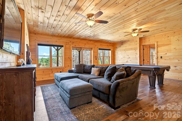 61 Majestic Path, Nebo, NC 28761
