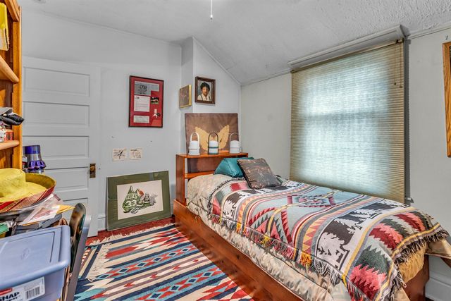 218 4th Street, Jackson, MI 49201