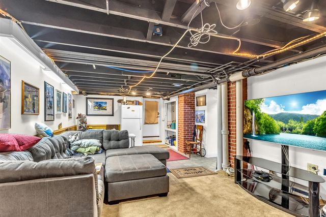 218 4th Street, Jackson, MI 49201