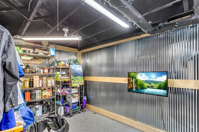 218 4th Street, Jackson, MI 49201