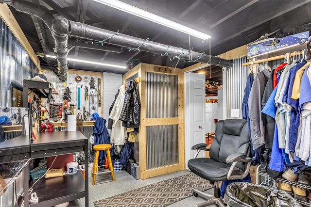 218 4th Street, Jackson, MI 49201