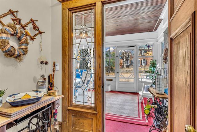 218 4th Street, Jackson, MI 49201