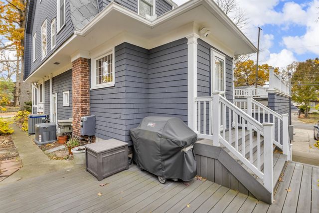 218 4th Street, Jackson, MI 49201