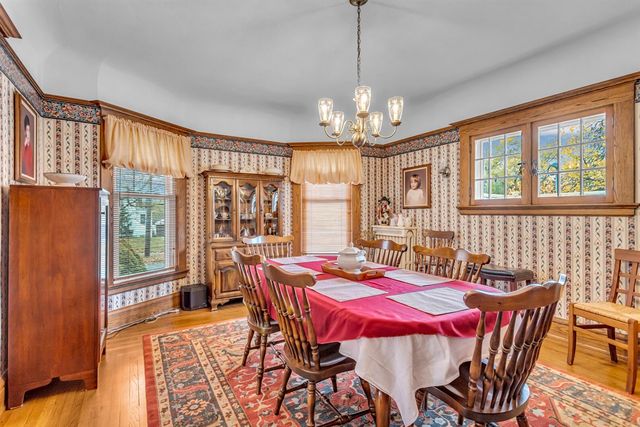 218 4th Street, Jackson, MI 49201