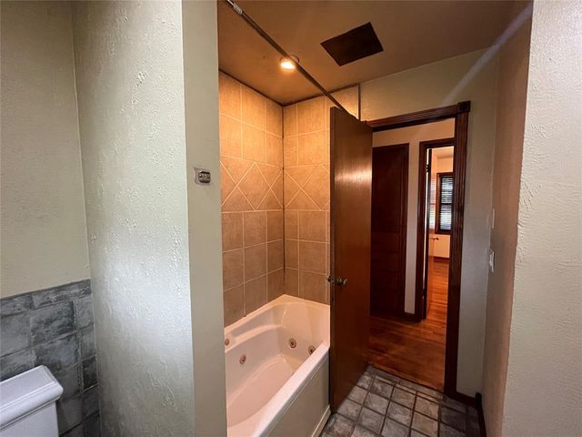 511 Fleetwood Drive, Norman, OK 73072