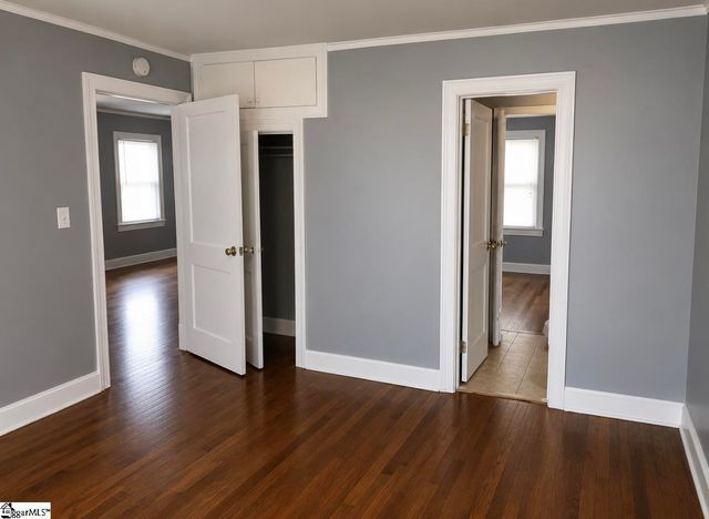 8 Pacific Avenue, Greenville, SC 29605