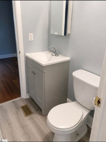 8 Pacific Avenue, Greenville, SC 29605