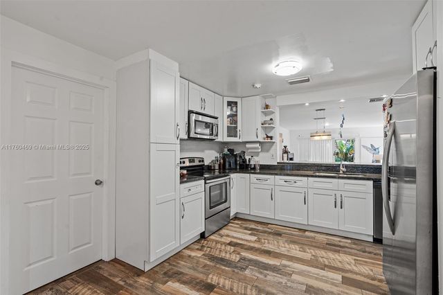 20025 NE 6th Ct Cir, Miami, FL 33179